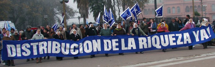08 IMG Association of the Mothers of the Plaza de Mayo Pineda 2007.jpg